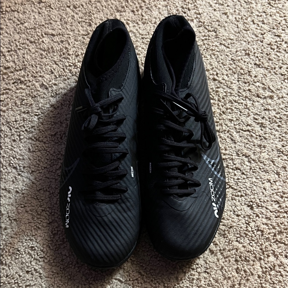 Nike Zoom Mercurial Vapor 15 Academy indoor soccer cleat